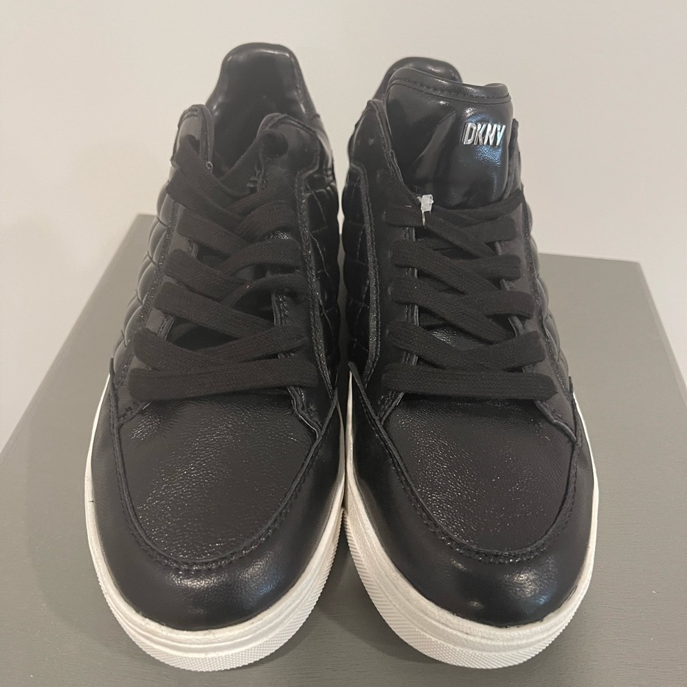 DKNY Oriel Sneaker (Women) 9 1/2 NEW no box!!